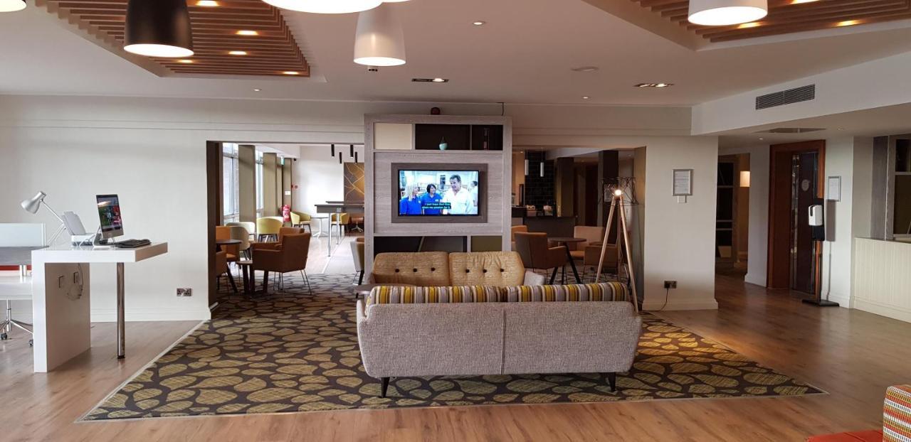 Holiday Inn Luton South - M1, Junction 9, An Ihg Hotel Zewnętrze zdjęcie
