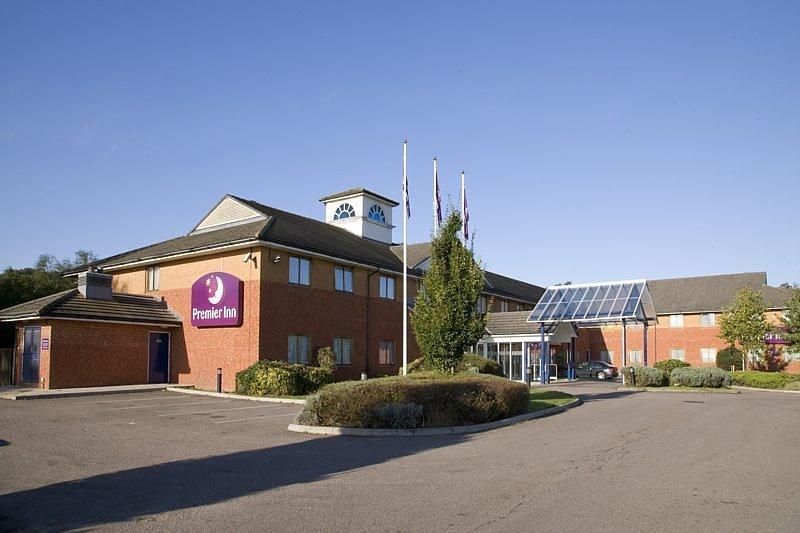 Holiday Inn Luton South - M1, Junction 9, An Ihg Hotel Zewnętrze zdjęcie