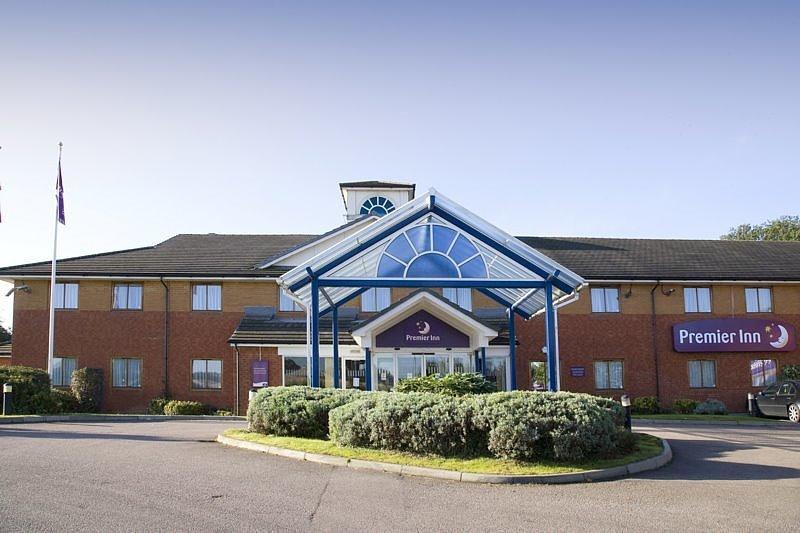 Holiday Inn Luton South - M1, Junction 9, An Ihg Hotel Zewnętrze zdjęcie