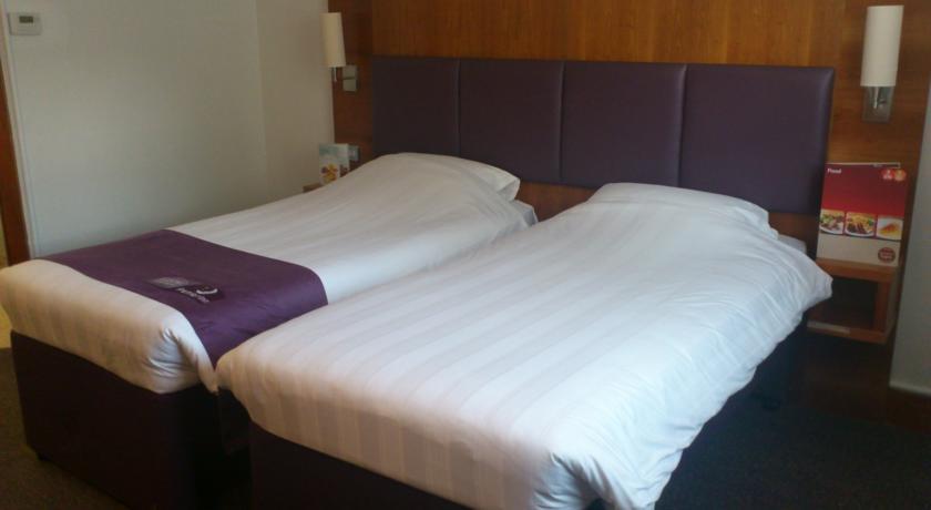 Holiday Inn Luton South - M1, Junction 9, An Ihg Hotel Zewnętrze zdjęcie