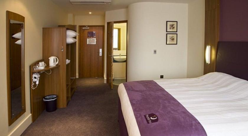 Holiday Inn Luton South - M1, Junction 9, An Ihg Hotel Zewnętrze zdjęcie