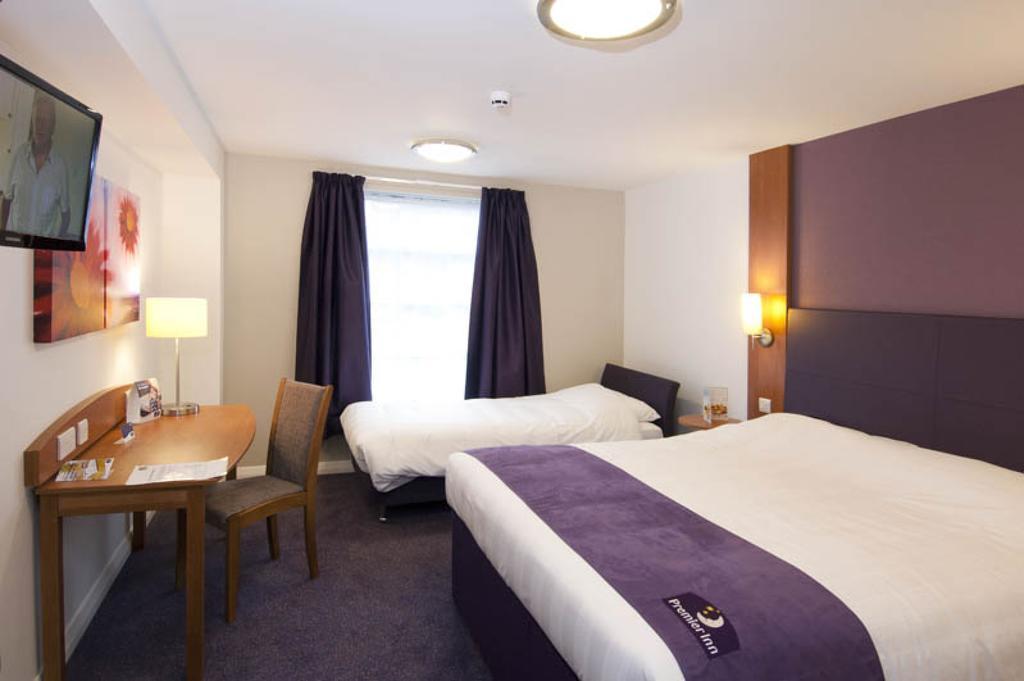 Holiday Inn Luton South - M1, Junction 9, An Ihg Hotel Zewnętrze zdjęcie