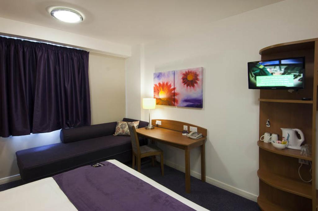 Holiday Inn Luton South - M1, Junction 9, An Ihg Hotel Zewnętrze zdjęcie